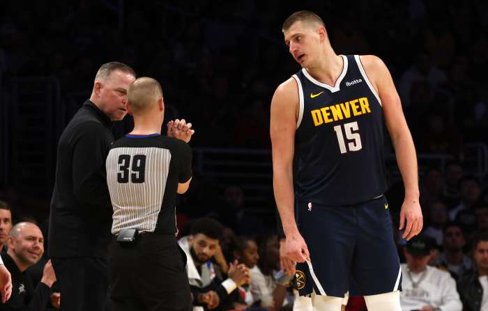 Mike Malone Trolls Referees After Nikola Jokic Shot 0 Free Throws ...