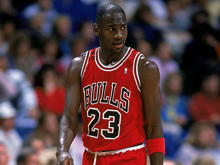 Michael Jordan Once Wore A Disguise At A Mall And No One Recognized Him ...