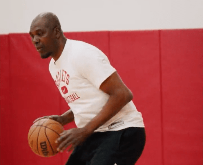 Hakeem Olajuwon Shocks Fans In Impressive Workout Video With Rockets ...