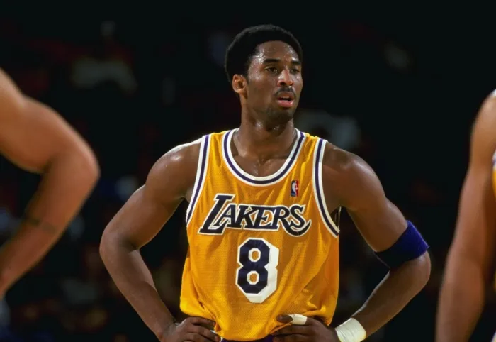 the-story-of-why-kobe-bryant-chose-the-number-8.webp