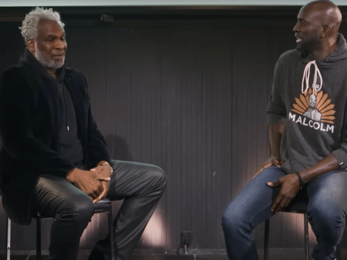 Charles Oakley Thinks NBA Players Are So Soft And They Disrespect The Fans  Because Of The Load Management - Tech Jaun