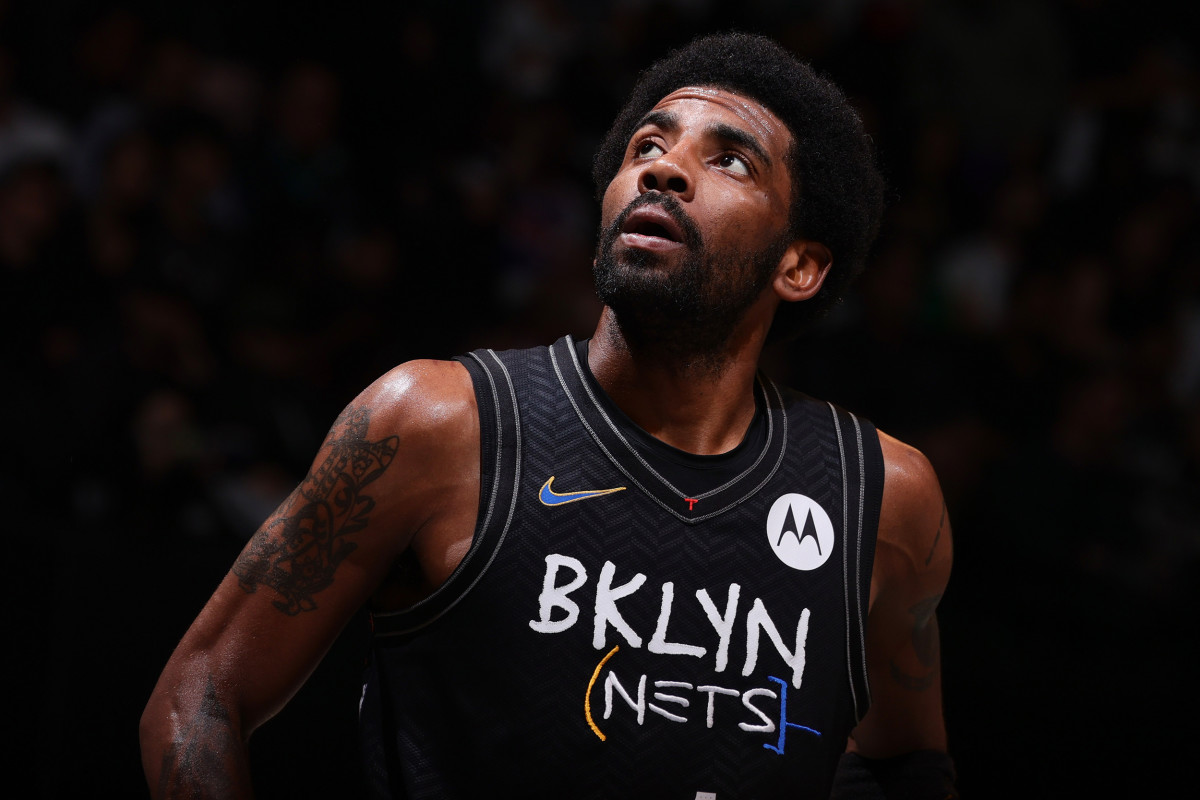 Joe Pompliano Tries To Defend Kyrie Irving Amid Vaccine Controversy: "It's Sad To See Him Called Selfish For A Personal Decision"
