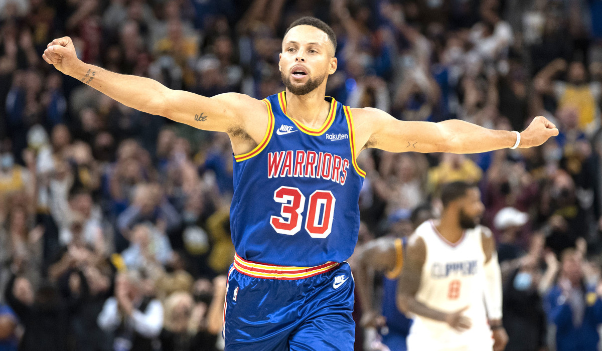 Steve Kerr Gives Huge Praise To Stephen Curry: "There's Never Been Anyone Like Him"