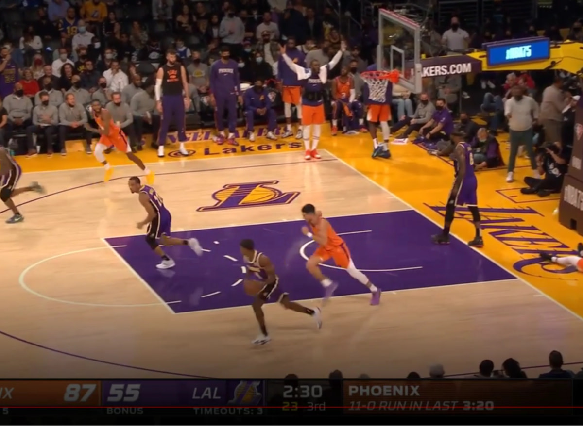 LeBron James Didn't Care About The Offense After Stopping A Suns Fastbreak: "Why Is He Standing Back Here?"