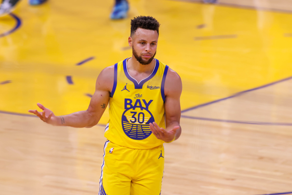 Stephen Curry Gets MVP Chants In Cleveland, Team He Faced In The NBA Finals 4 Times