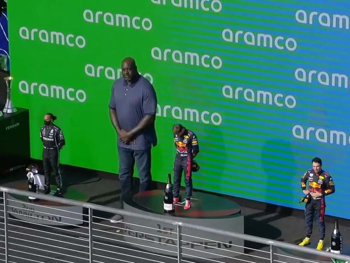F1 Drivers Look Really Tiny Next To Shaquille O'Neal On The Podium