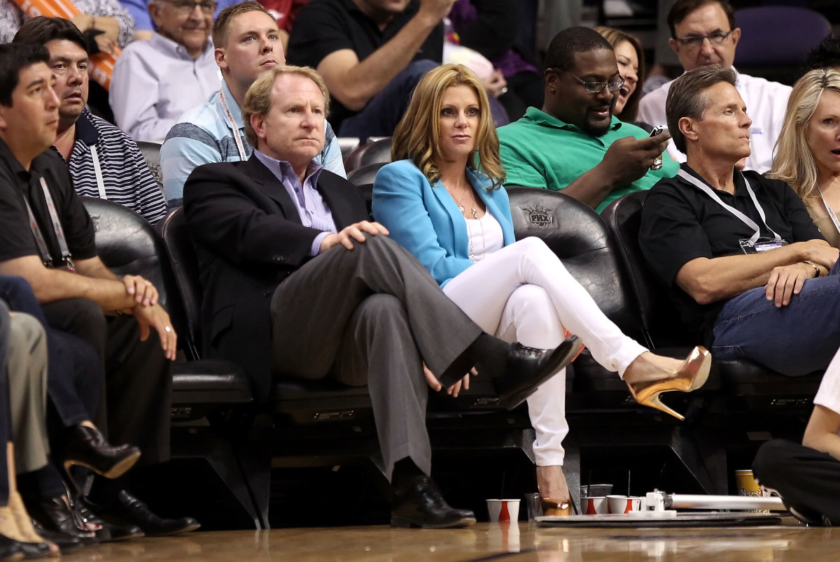 Ex-Suns Employees Contacted By Owner Robert Sarver's Wife: "I Don't Know How To Interpret It Other Than As A Threat.”