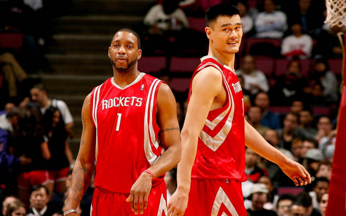 Yao Ming To His Neighbor Who Turned Off TV Before Tracy McGrady Scored 13 Points In 33 Seconds: "T-Mac And I Scored 15 Points In The Last Minute To Turn The Game Around."