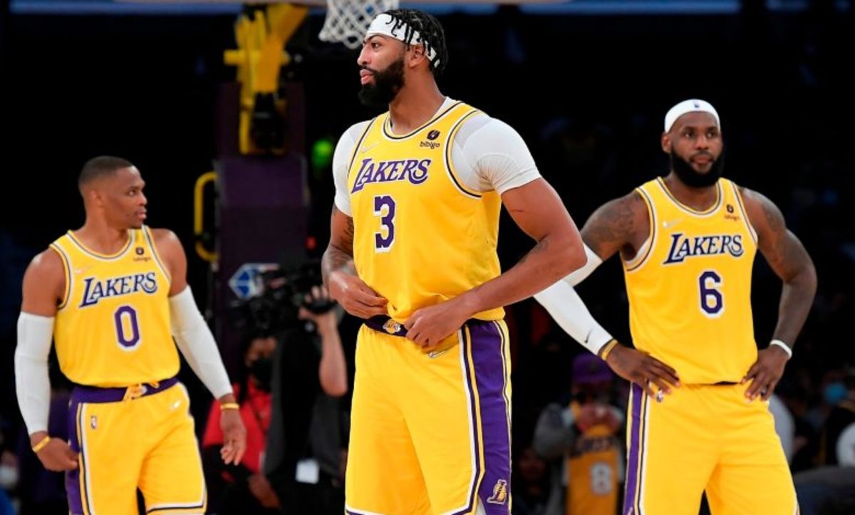 James Worthy And Robert Horry Call Out Lakers After Embarrassing Loss: "As Soon As They Get A Lead, They Start Smiling And Having All These Antics. ... That Right There, To Me, Is Not Being Professional."