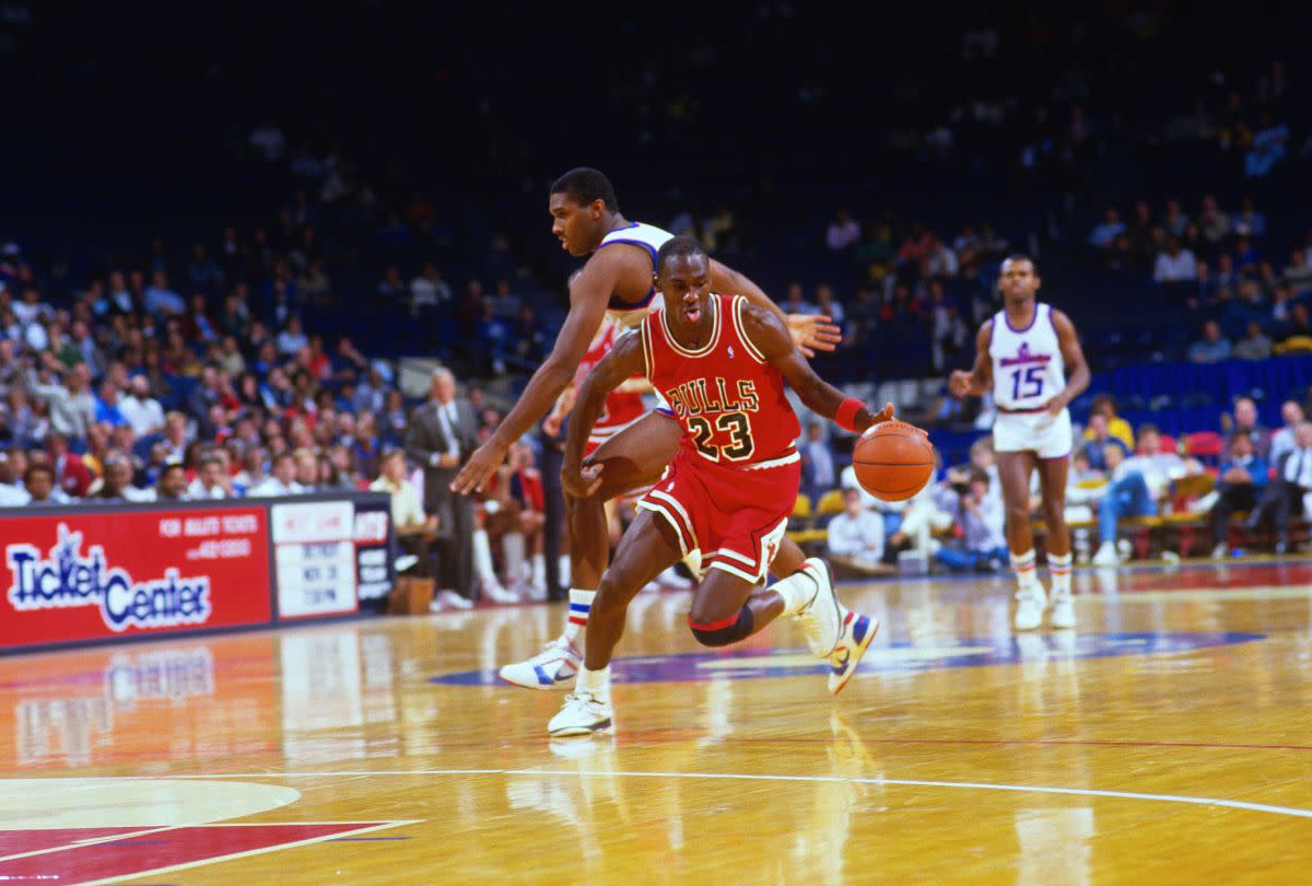 Michael Jordan Showed Off His Unreal Athleticism In Rare Footage Of The 1988 Push-Excel Charity Game