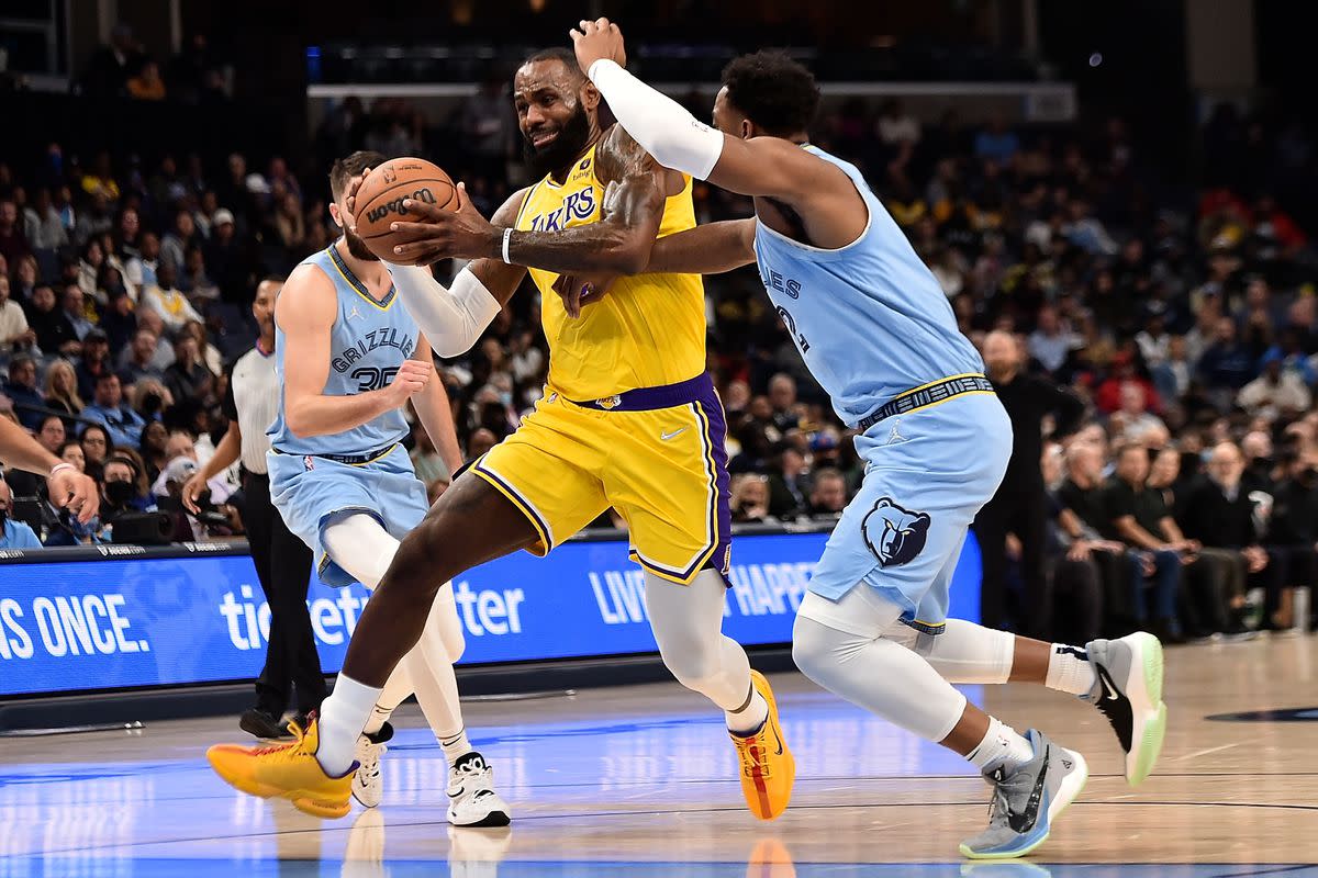 Lakers Get Smoked By Fans After Losing To Grizzlies Team Without Their Two Best Players: "Trade Everyone But LeBron..."