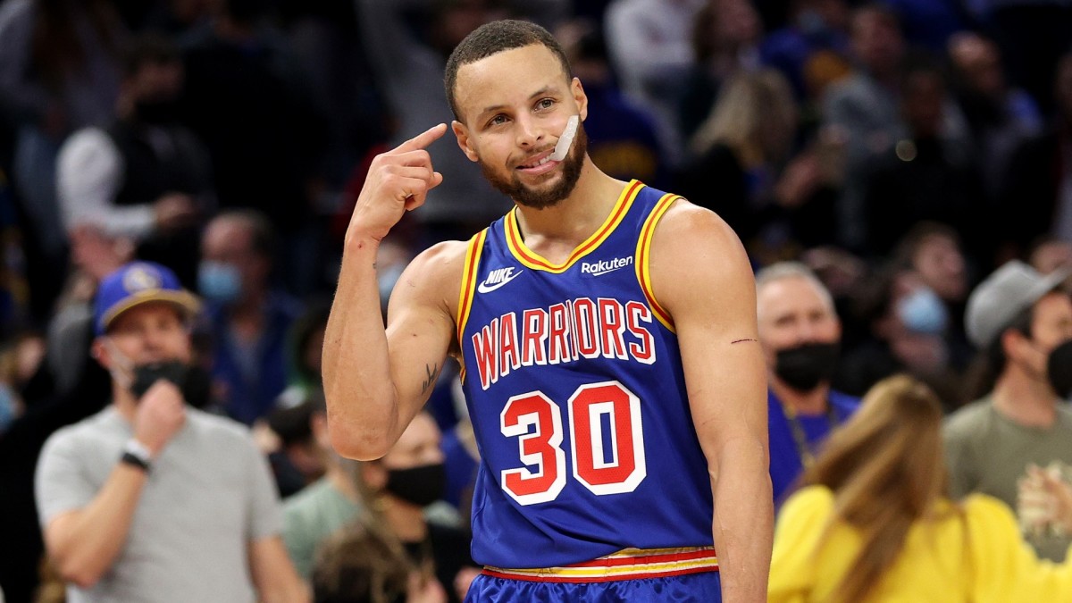 Stephen Curry Hilariously Reveals 3 Things That NBA Players Never Do: "We Never Travel, We Never Fouled Anybody, And We Never Want To Come Out Of The Game."