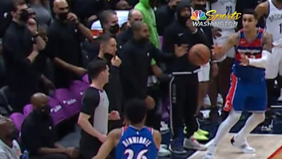 The Referees Didn't See An Assistant Coach From The Nets Tip Spencer Dinwiddie's Pass And Causing The Turnover