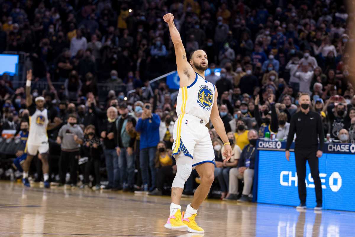 Stephen Curry Sends A Message To The Haters: “Stop Tagging Me In All These Horrible Basketball Clips With People Taking Bad Shots, Telling Me I Ruined The Game.”