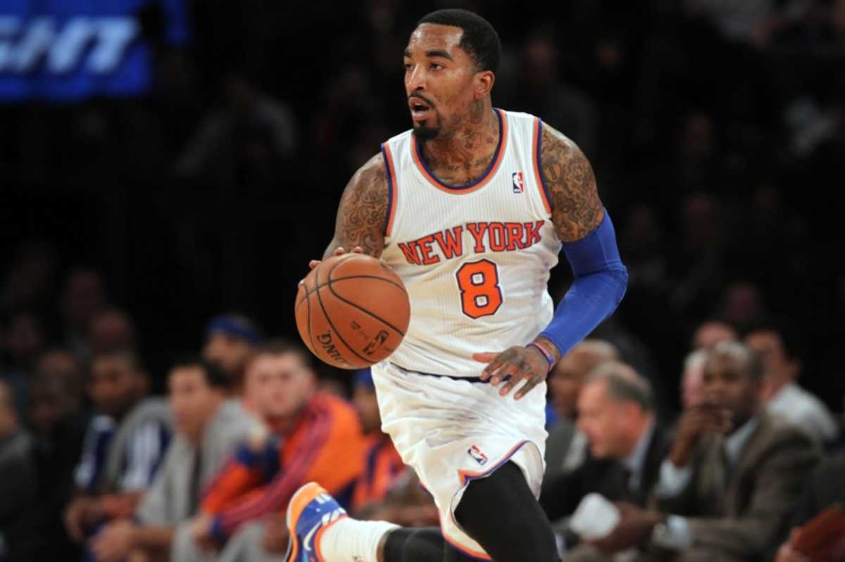 9 Years Ago Jr Smith Sent A DM To A High School Girl And Asked: "You Trying To Get The Pipe?"