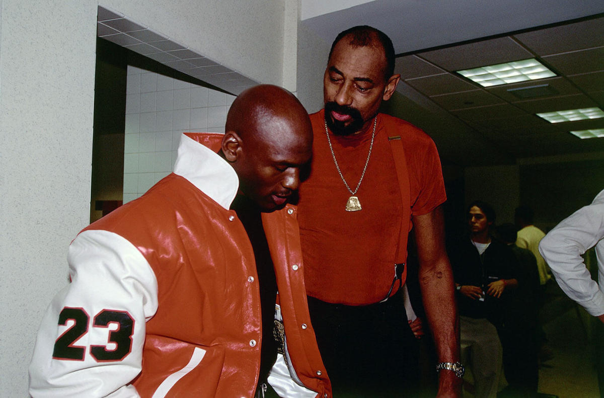 Wilt Chamberlain On His First Time Meeting Michael Jordan: "I Just Went Over To Say Hello To Him, And I Was Like Everybody Else, I'm In Awe."