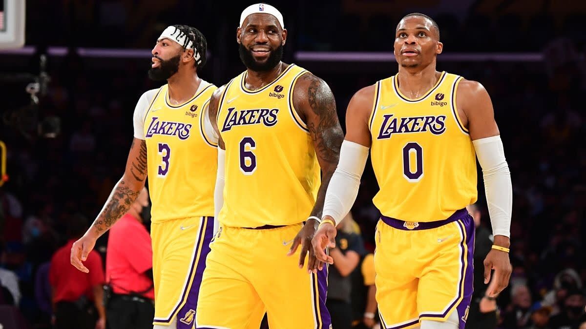 LeBron James Explains Why The Lakers Big 3 Weren't Good Together: "Because We Weren't On The Damn Floor Together."