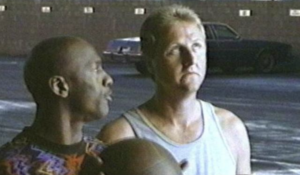 Michael Jordan And Larry Bird Played 1-On-1 For A Big Mac In A Legendary McDonald’s Commercial: “First One To Miss Watches The Winner Eat.”