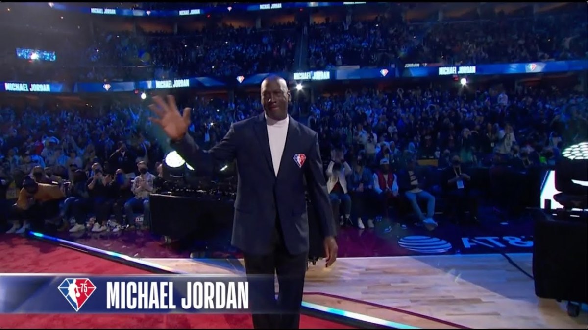 Michael Jordan Got The Loudest Ovation Of The Night At The 2022 NBA All-Star Game: "He Stole The Show In LeBron's House"