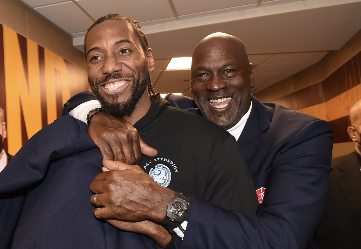 Michael Jordan Got Kawhi Leonard To Smile At The NBA Top 75 Event: "MJ Did The Impossible"