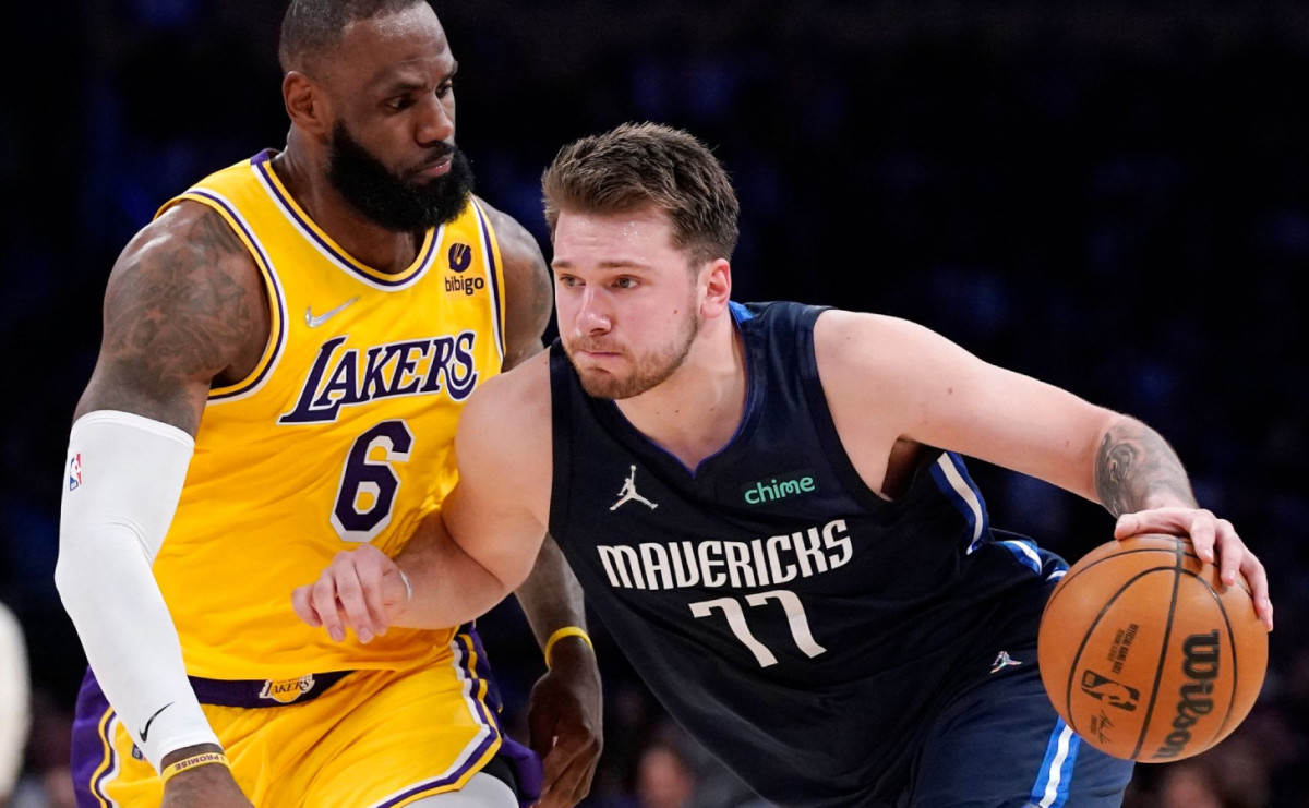 Luka Doncic Wanted To Play Against LeBron James 1-On-1, Easily Passed Him And Hit A Floater
