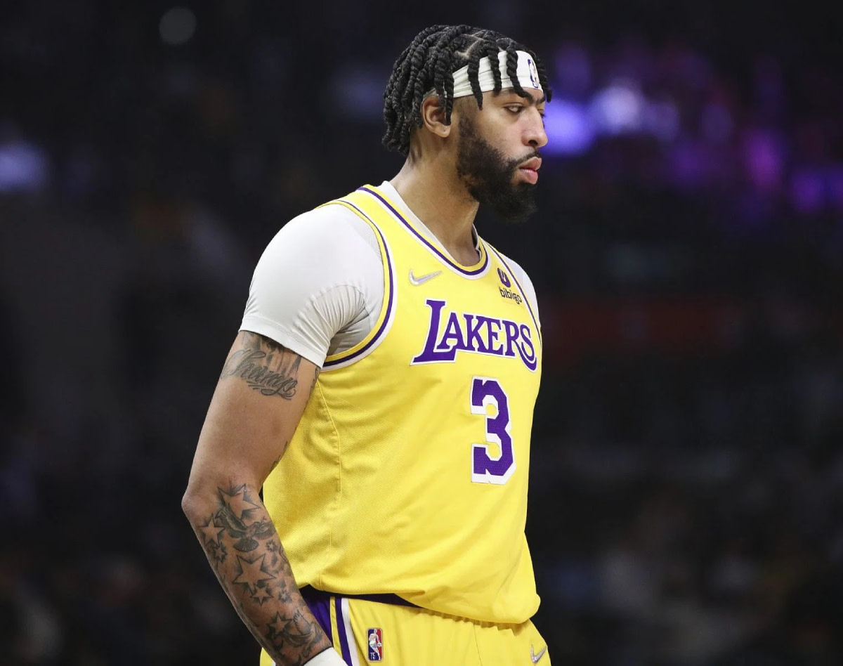 Bill Simmons Blasts Anthony Davis: "If The Lakers Miss The Playoffs, AD Will Have Missed The Playoffs 6/10 Years... We Are Finding Out This Year It Doesn't Matter Who Is On His Team."