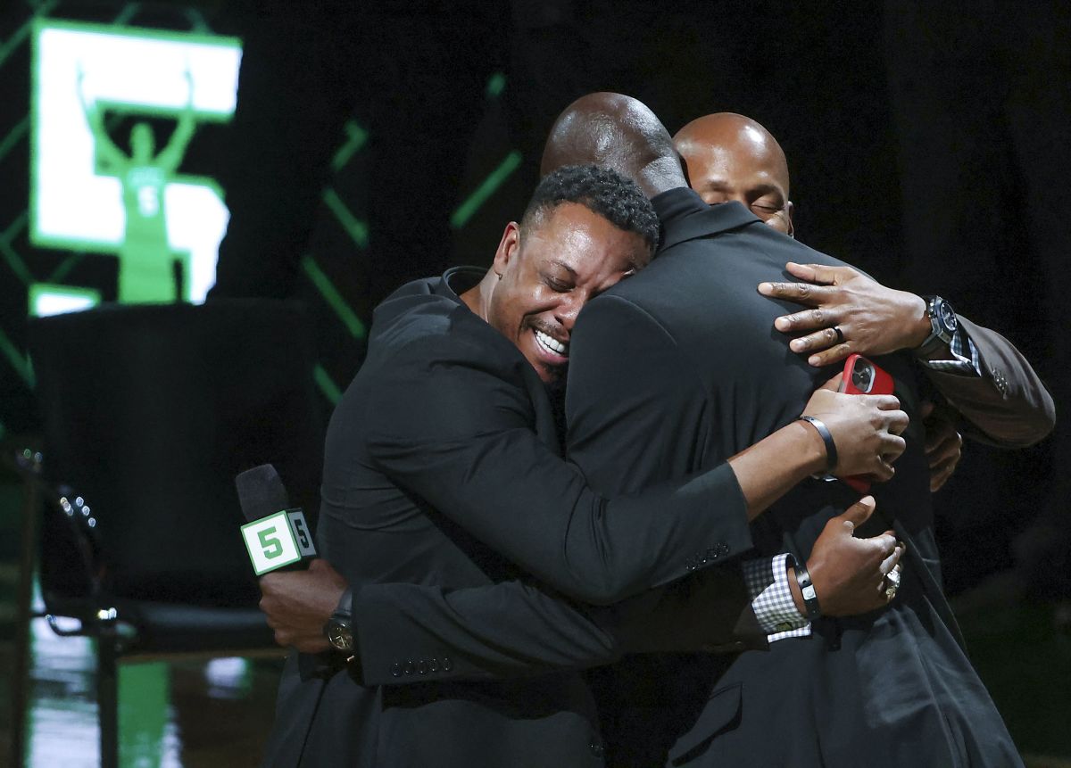 Kevin Garnett, Ray Allen, And Paul Pierce Emotionally Hug Each Other At Garnett’s Celtics Jersey Retirement: “It’s Enough To Make A Grown Man Cry.”