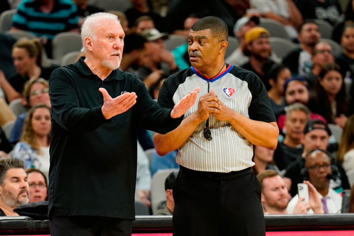 Gregg Popovich Hilariously Winked At His Team After Getting Ejected Against The Pelicans
