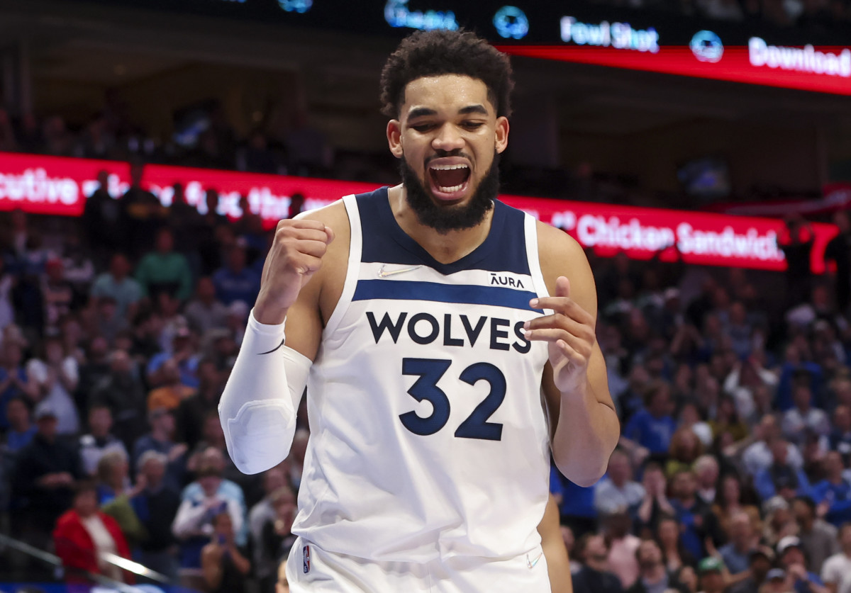 Referees Miss Incredible Karl-Anthony Towns Out-Of-Bounds Play In Minnesota Timberwolves Loss To Dallas Mavericks