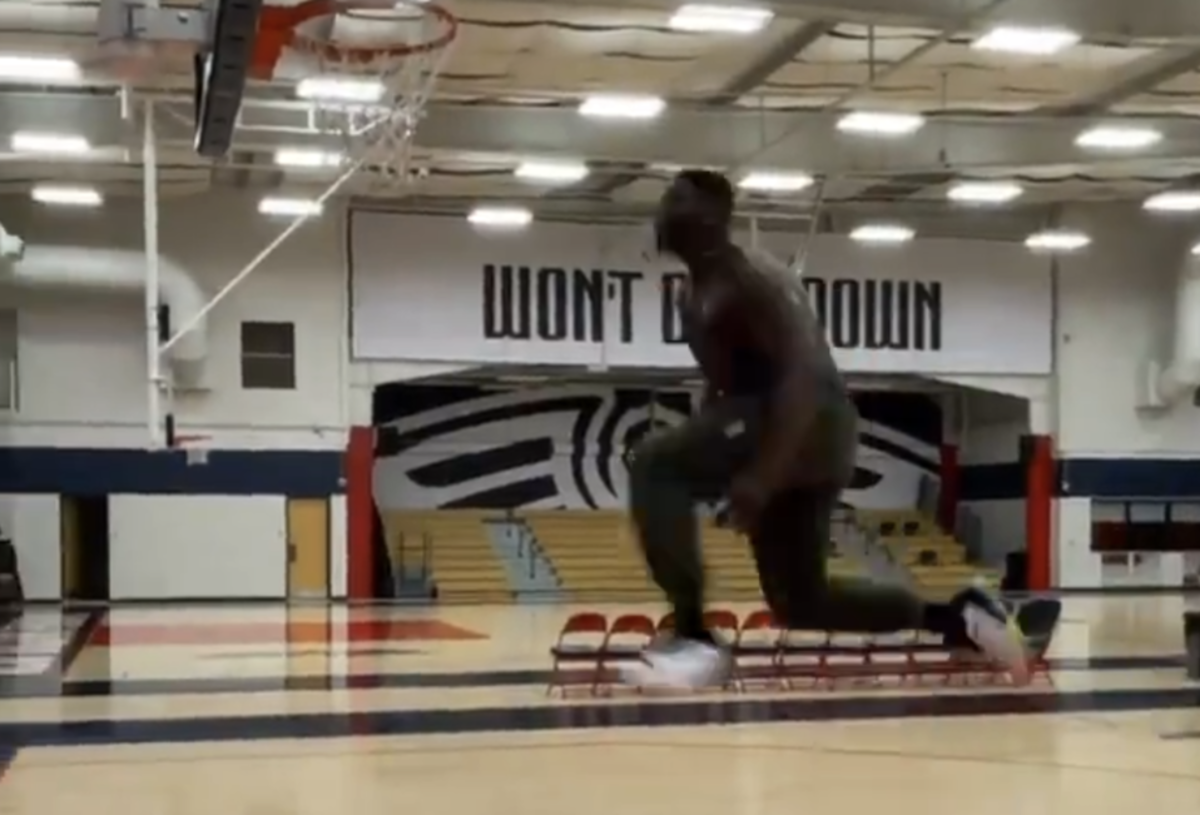 Video: Zion Williamson Throws The Ball To Himself Off The Backboard For A Ferocious Dunk