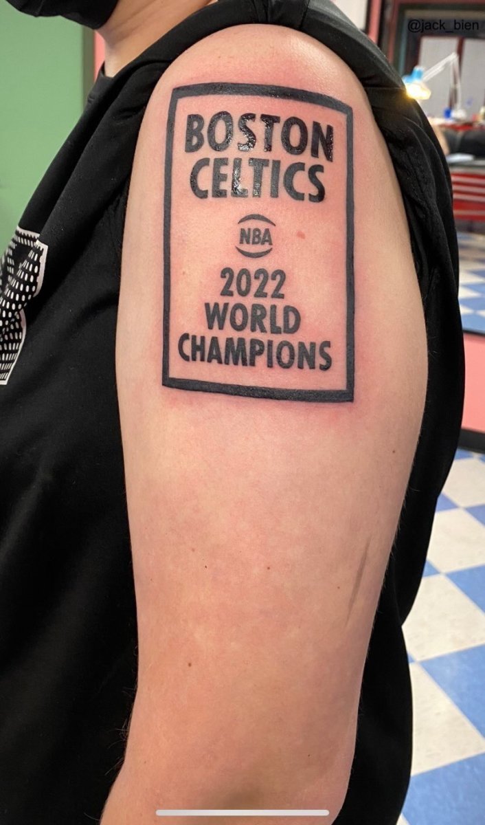 Basketball Forever sur Twitter  Dennis Schroder has a massive Celtics  tattoo even though Boston traded him midseason  httpstcoSOXbOyMaxx   Twitter