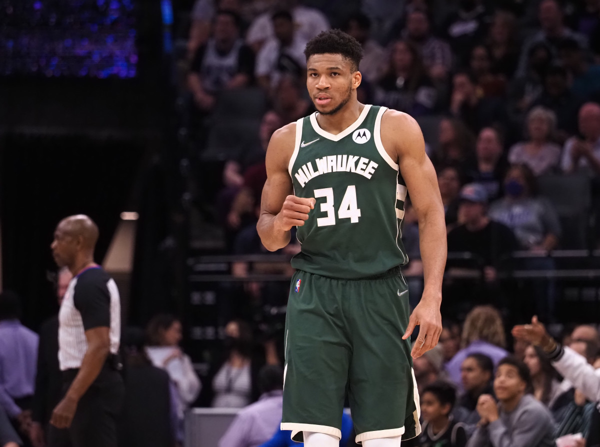 Mid-Range Killer: Giannis Antetokounmpo Outperforming The Likes Of Kyrie Irving As A Mid-Range Shooter