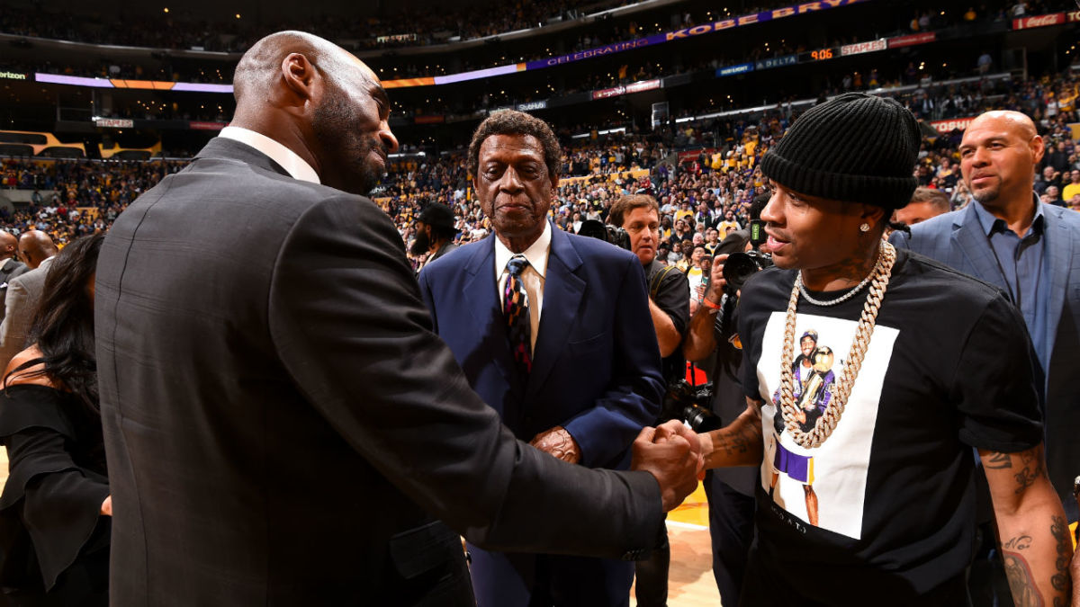 Allen Iverson On The Last Time He Saw Kobe Bryant: “At His Jersey Retirement. Last Time I Saw Him. I Remember Hugging Him. He Had His Baby In His Arms, His Youngest Daughter. That’s Wild.”