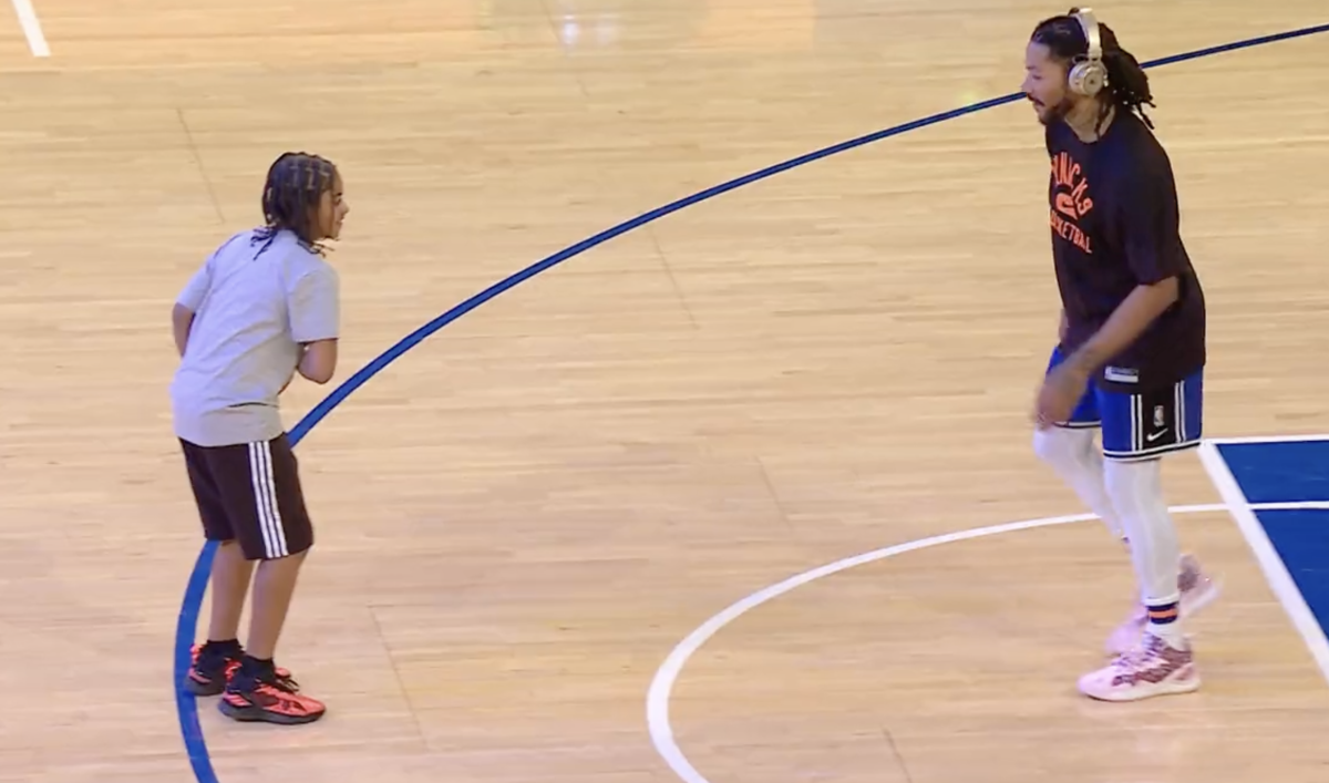 Derrick Rose Played Pick-Up With His Son Before The Knicks Game