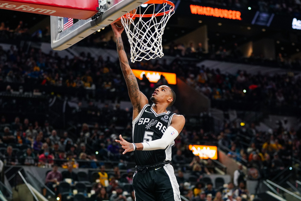 Dejounte Murray Suffering From Mysterious Illness: Los Angeles Lakers ...