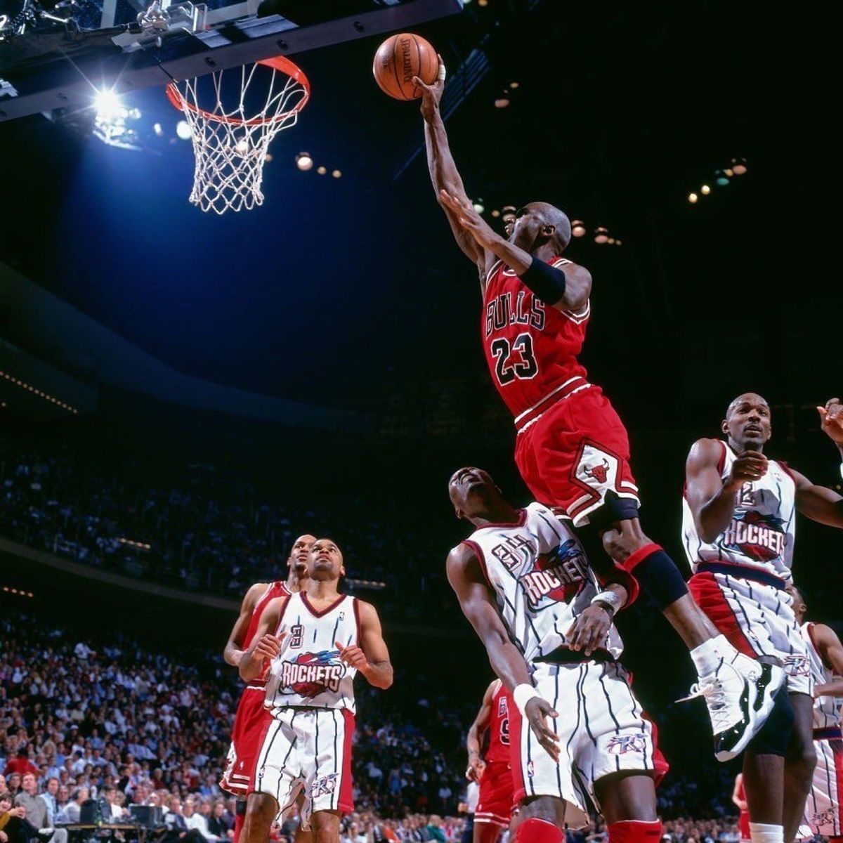 Video: Michael Jordan Dunked On More Top 10 All-Time Blocks Leaders And  DPOYs Than Anyone Else In NBA History - Fadeaway World