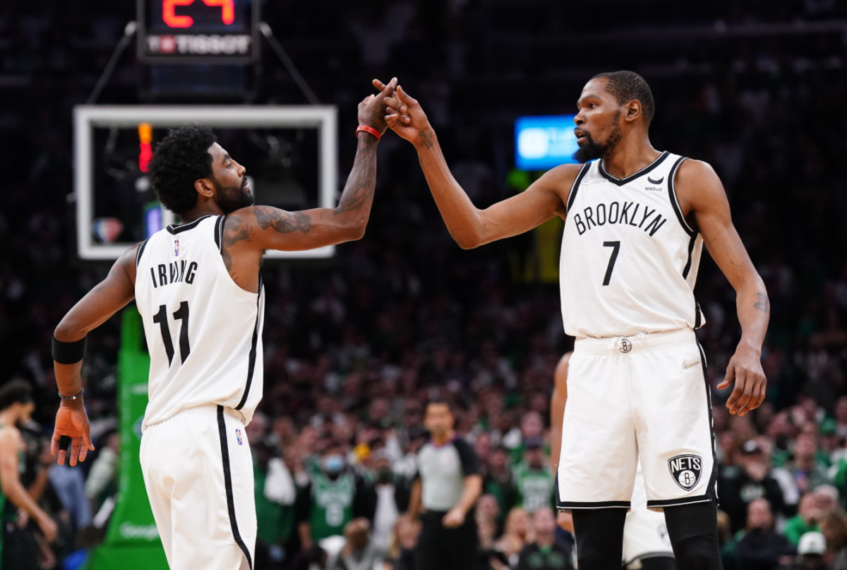 Brooklyn Nets Could Lose Kevin Durant If Kyrie Irving Doesn't Extend His Contract This Offseason, Says NBA Insider