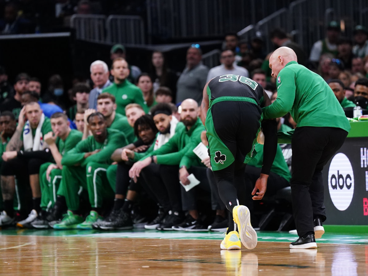 Marcus Smart Was Spotted Limping Back To Celtics Locker Room