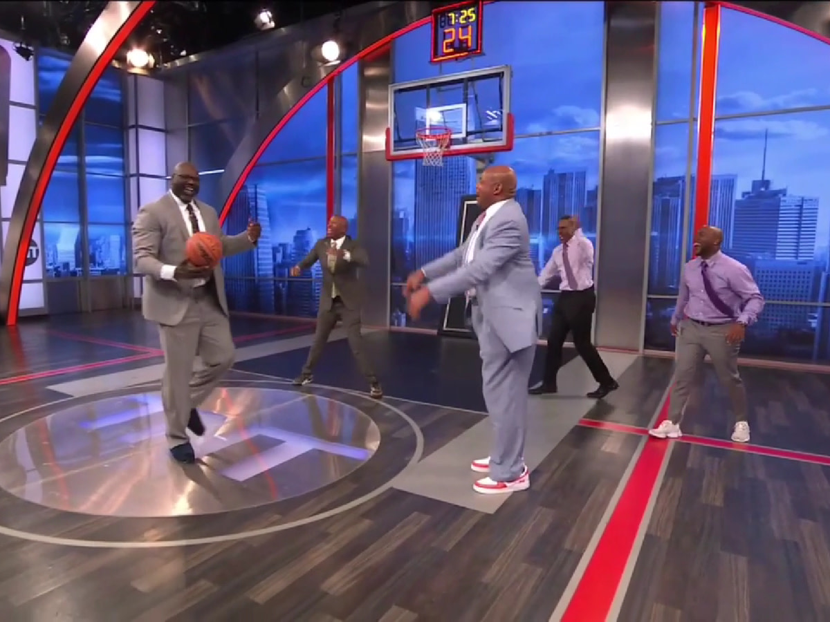 Shaquille O'Neal And Charles Barkley Tried To Play Defense Against Inside The NBA Crew, But Their Defense Was Terrible: "What Are You Doing?"