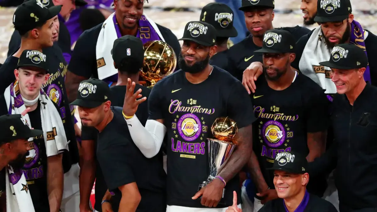 Patrick Beverley Disrespects The Lakers, Calls Their 2020 Title Run The 'Bubble Championship'