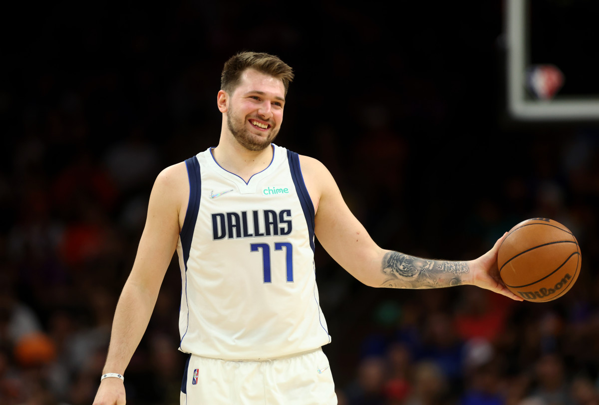 JJ Redick Boldly Claims He Would Pick Luka Doncic Over Steph Curry In Crunch Time: "Who Would You Rather Have With The Ball, With The Game On The Line? It’s Clearly Luka Doncic."