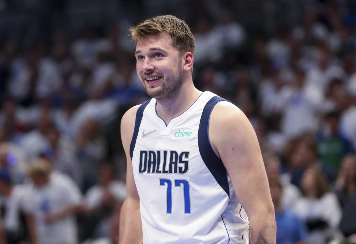 Luka Doncic Was Pissed After Having To Wear An Eagles Jersey With JB Son  On The Back After Losing A Bet With Jalen Brunson - Fadeaway World