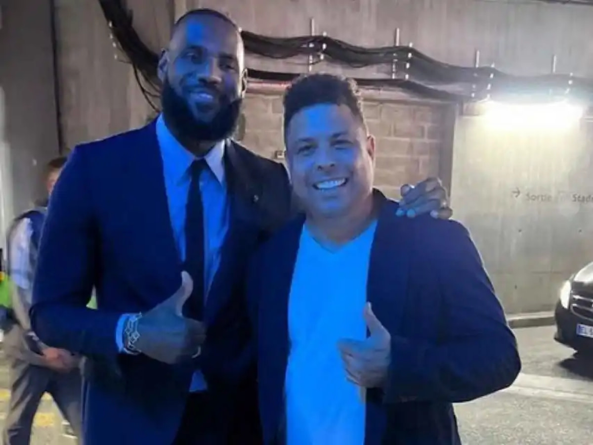 LeBron James Took An Epic Picture With Soccer Legend Ronaldo Nazario In