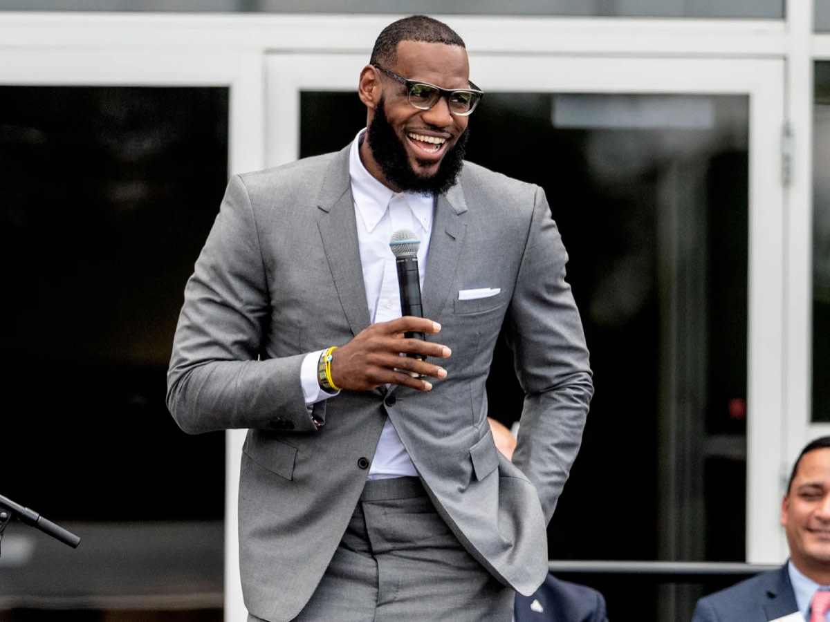 LeBron James Is Officially A Billionaire, According To Forbes: The King Becomes The First NBA Player To Reach Billionaire Status Before Retiring