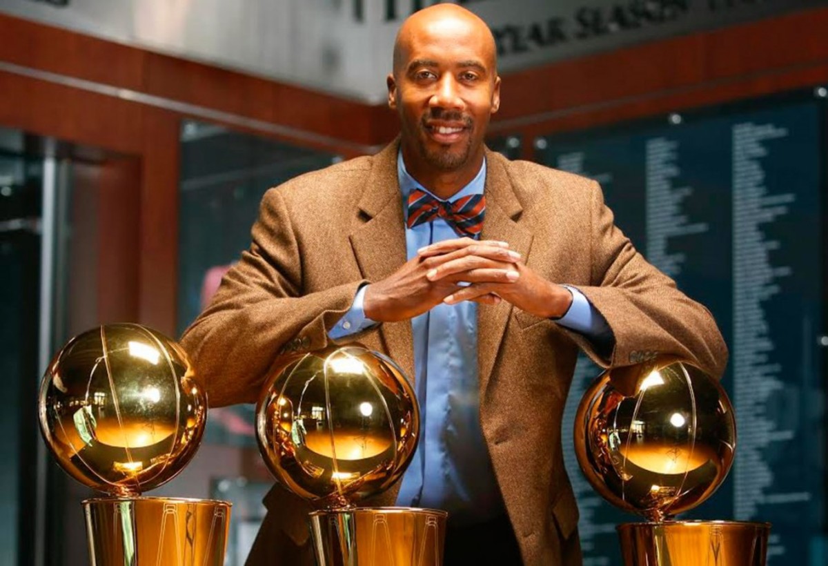 The-Overhead-Compartment-with-Bruce-Bowen
