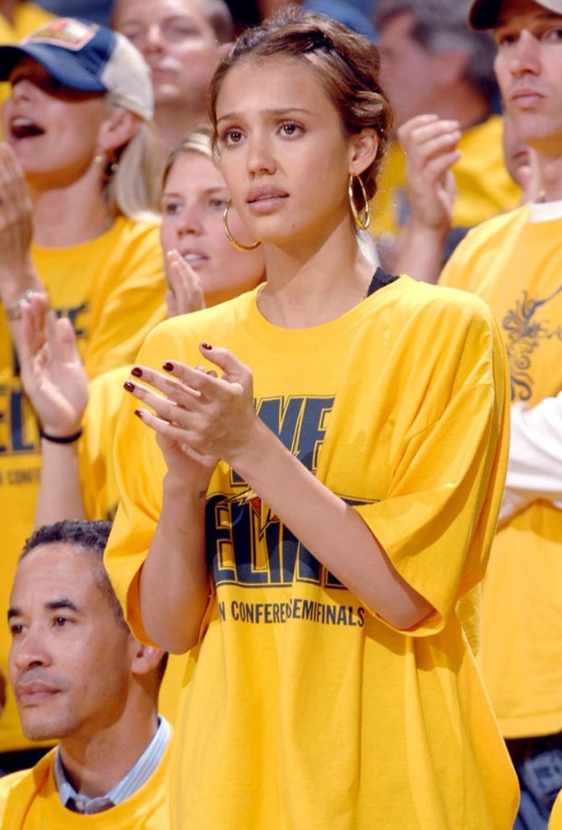 Jessica Alba - Golden State Warriors