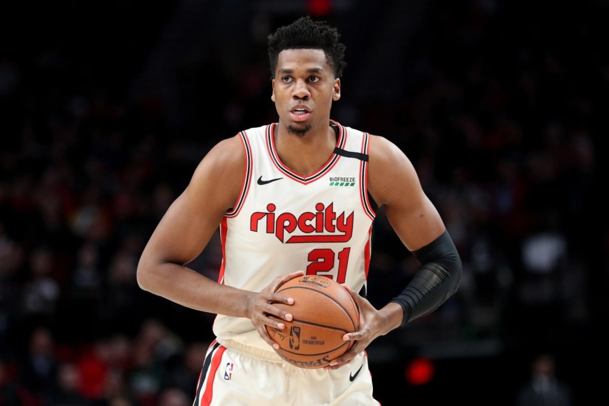 Breakdown: Hassan Whiteside's inside scoring dominance makes him worth  every penny for the Lakers - Silver Screen and Roll