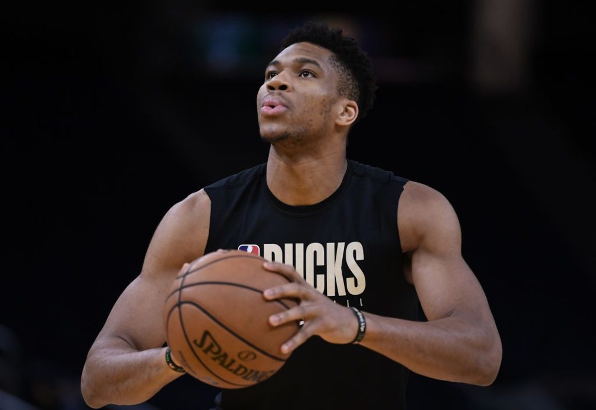 Giannis Antetokounmpo Unfollows The Milwaukee Bucks And His Teammates ...