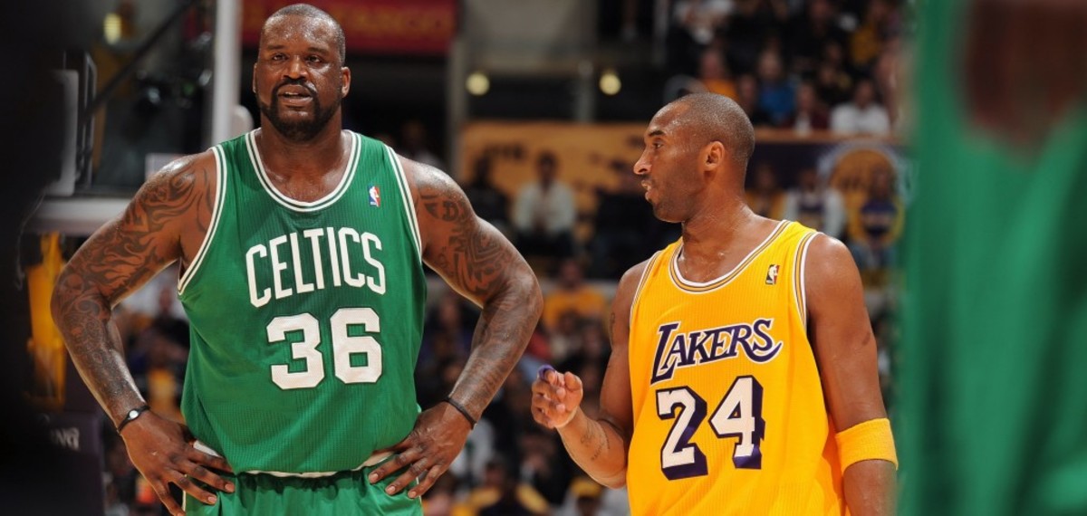 LOS ANGELES, CA - JANUARY 30:  Shaquille O'Neal #36 of the Boston Celtics and Kobe Bryant #24 of the Los Angeles Lakers converse during their game at Staples Center on January 30, 2011 in Los Angeles, California. NOTE TO USER: User expressly acknowledges and agrees that, by downloading and/or using this Photograph, user is consenting to the terms and conditions of the Getty Images License Agreement. Mandatory Copyright Notice: Copyright 2011 NBAE (Photo by Noah Graham/NBAE via Getty Images) *** Local Caption *** Shaquille O'Neal;Kobe Bryant