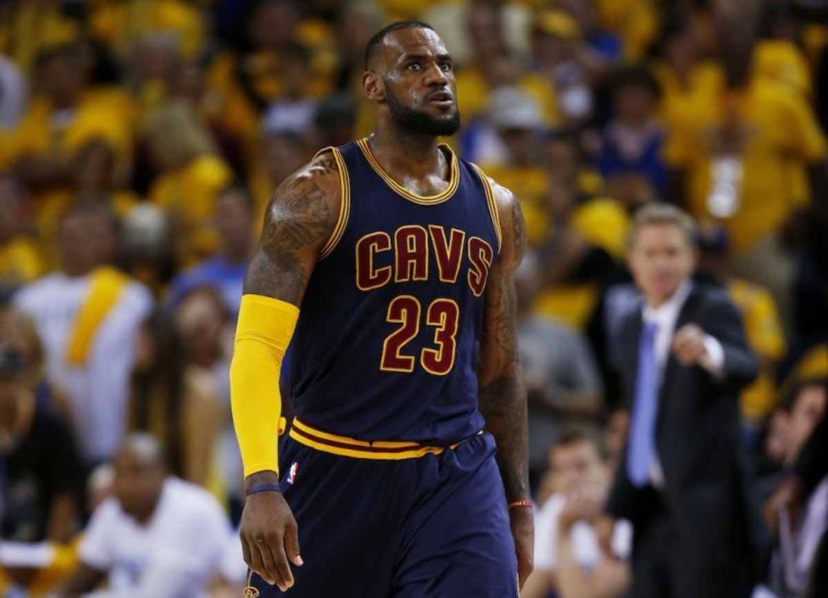 lebron-james-scored-215-total-points-in-the-2015-nba-finals-rest-of